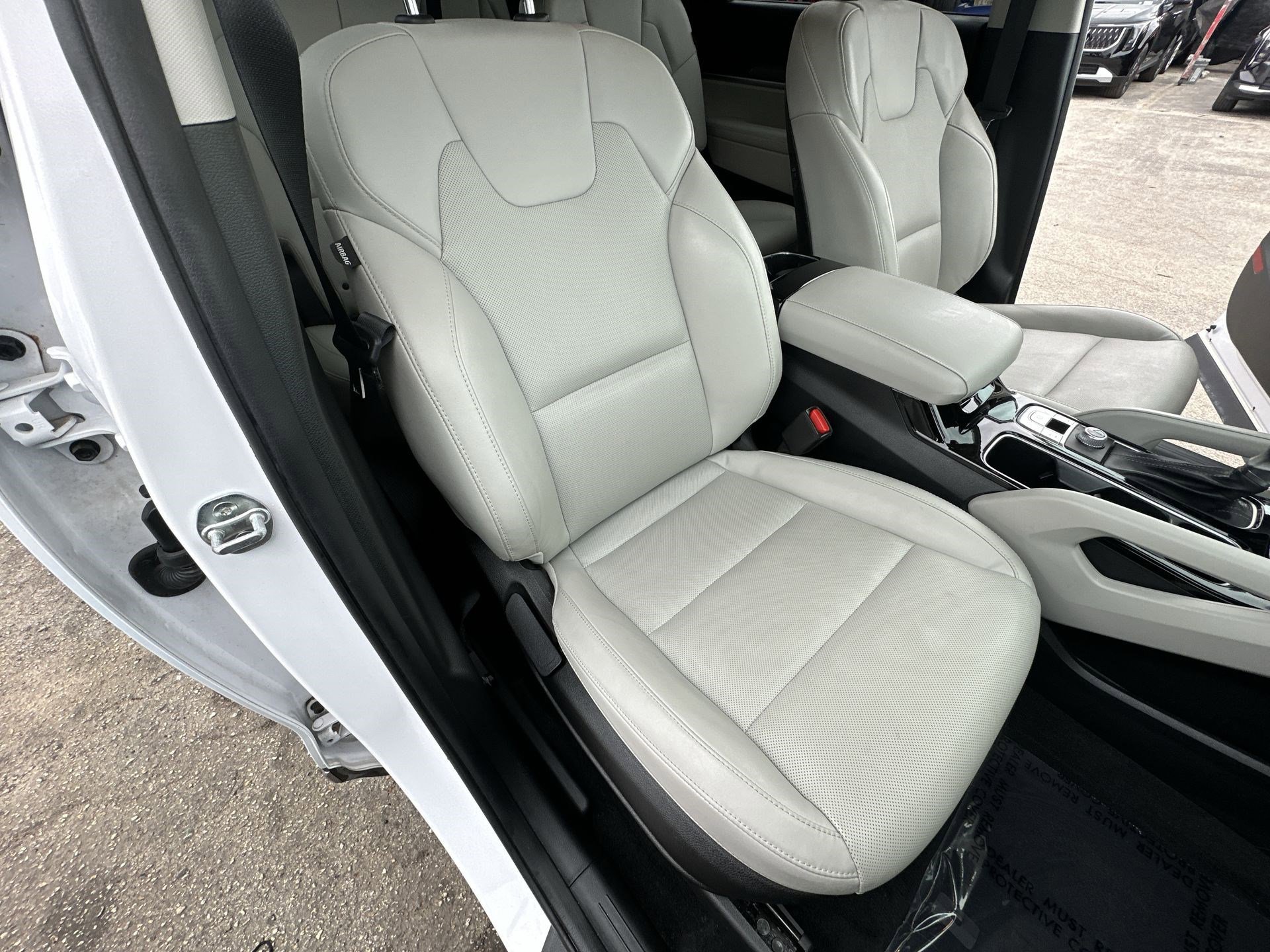 Used 2023 Kia Telluride S image 28