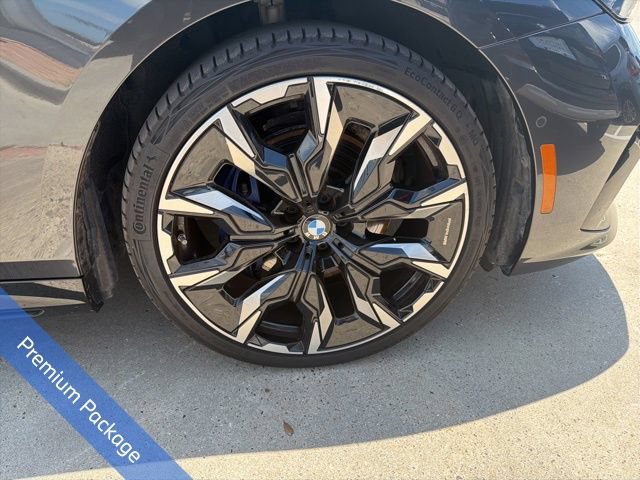 Used 2026 BMW 530i w/ M Sport Package RWD image 12