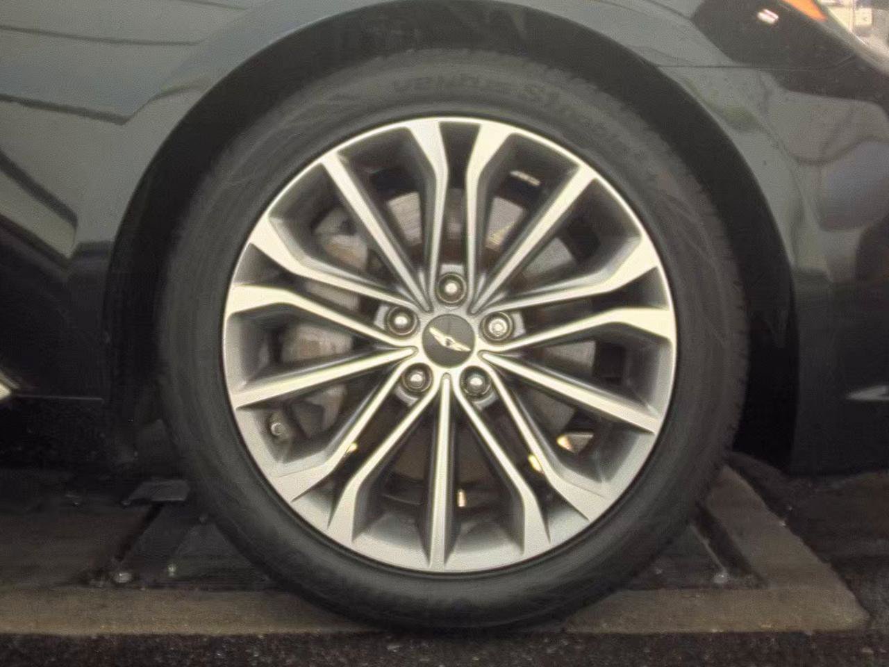 Used 2015 Hyundai Genesis 3.8 w/ Option Group 02 RWD image 10
