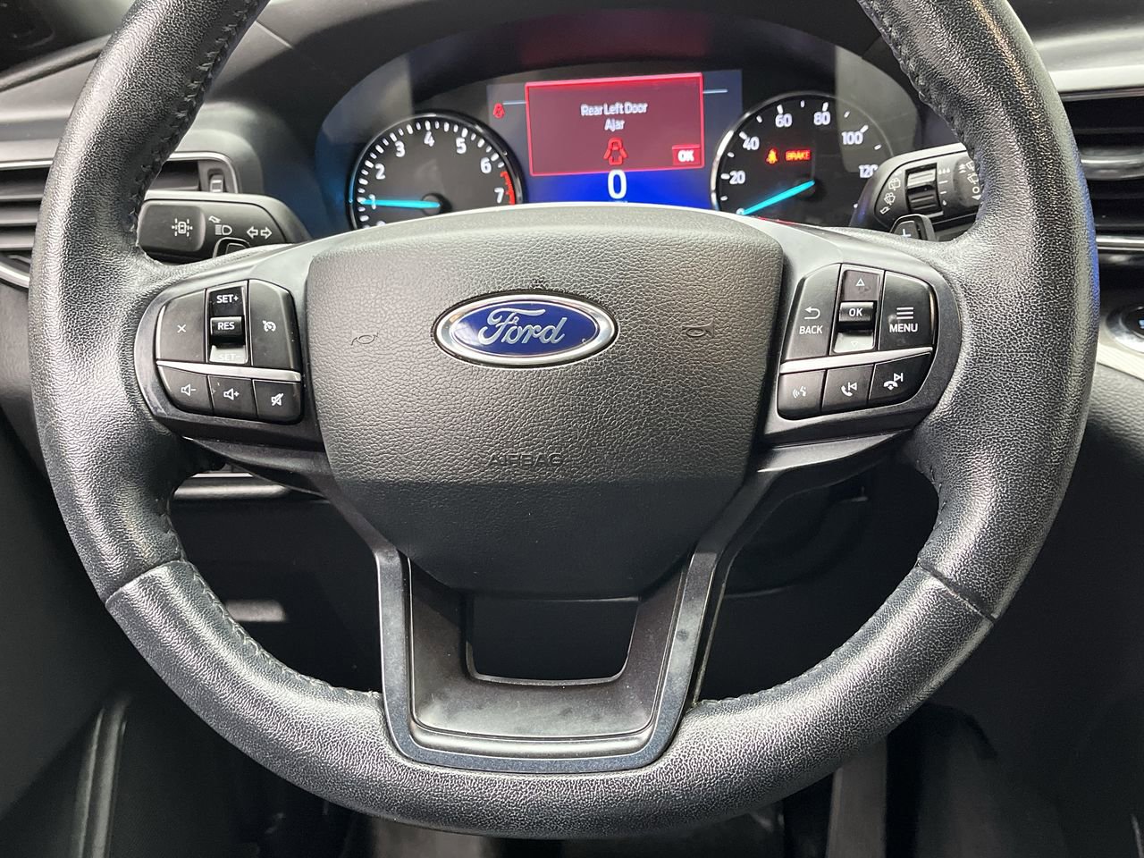 Used 2020 Ford Explorer XLT w/ Equipment Group 202A AWD/4WD image 15