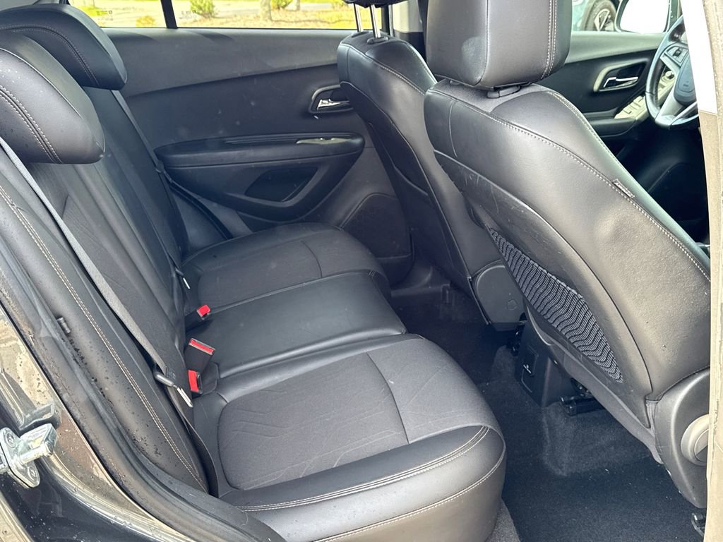 Used 2018 Chevrolet Trax LT w/ LT Convenience Package image 15