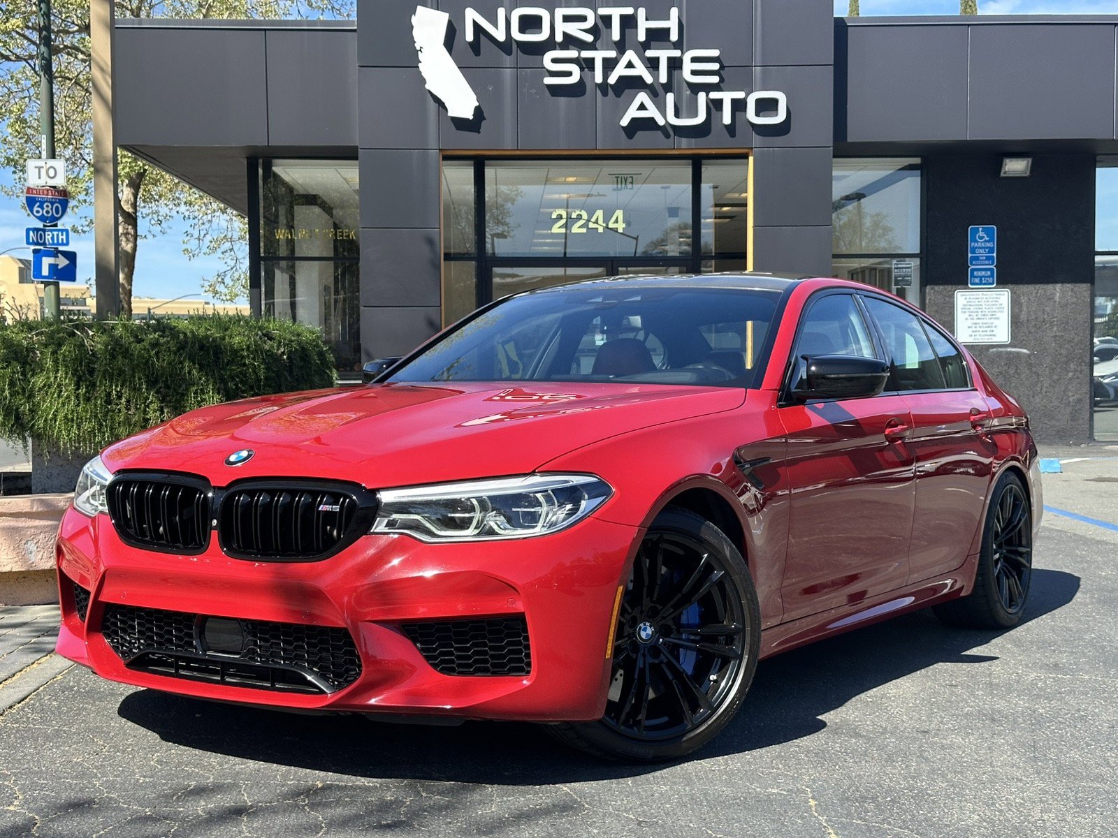 Used 2020 BMW M5 w/ Executive Package image 2