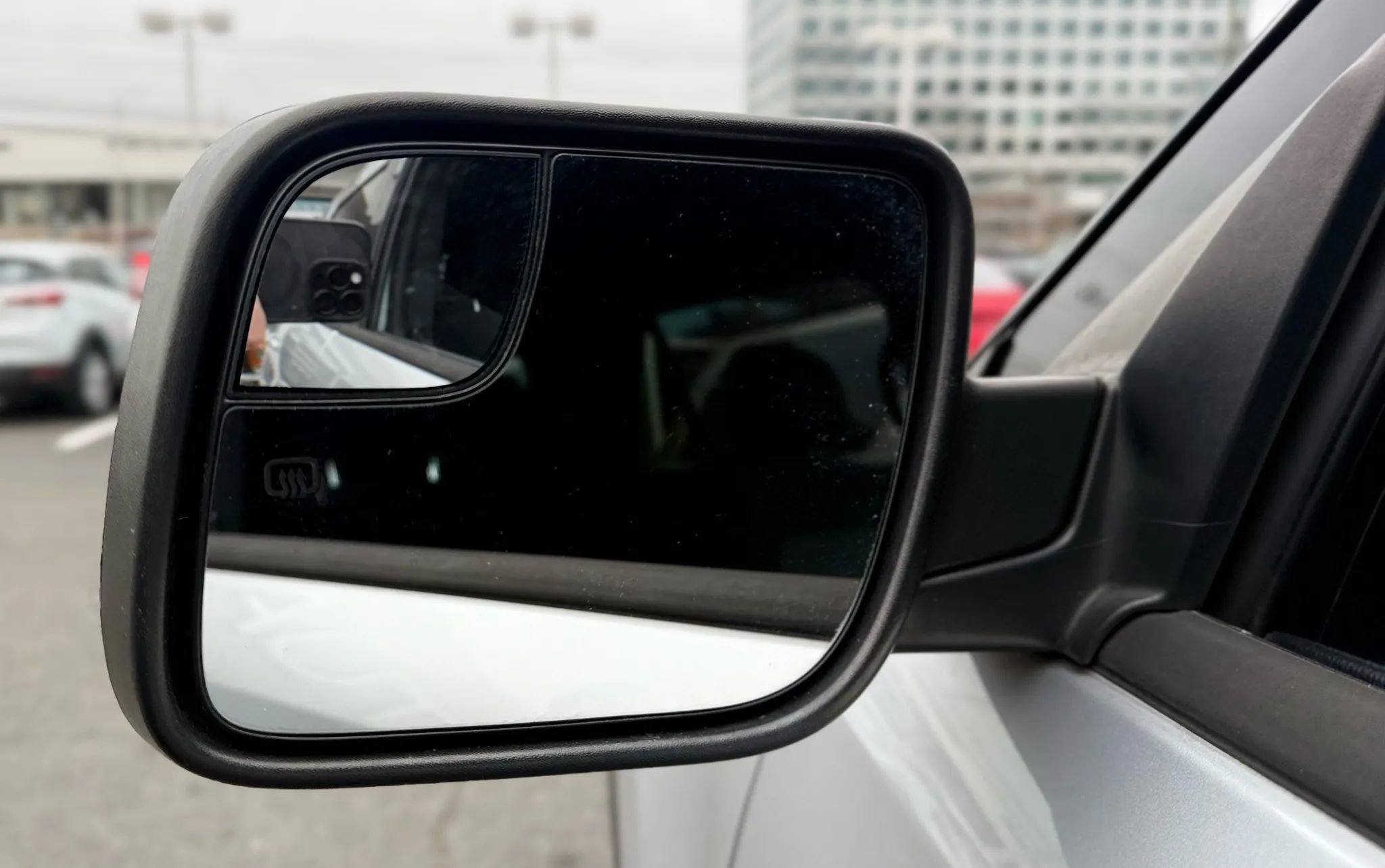 Used 2016 Ford Explorer XLT image 59