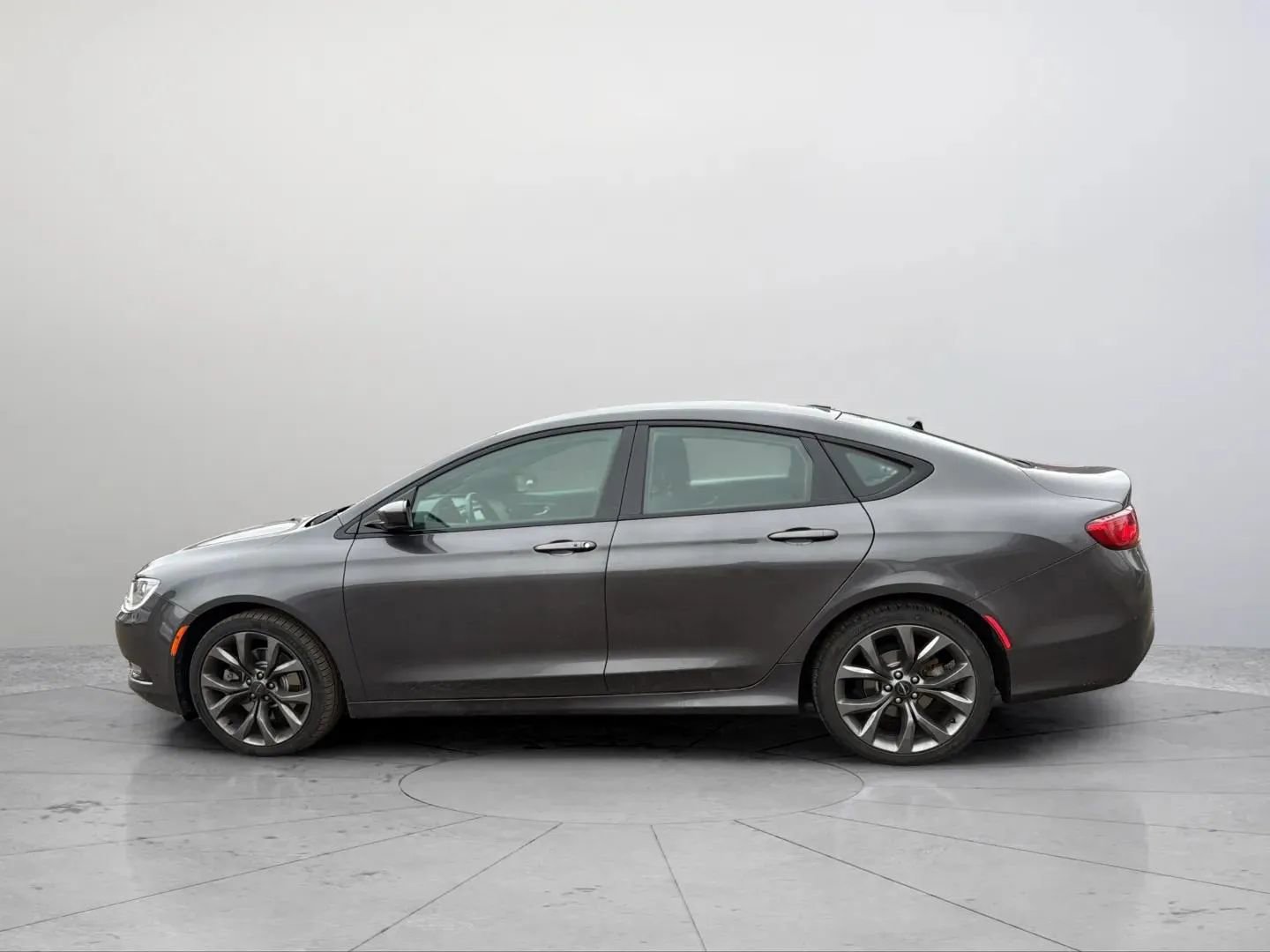 Used 2015 Chrysler 200 S w/ Navigation & Sound Group I image 16