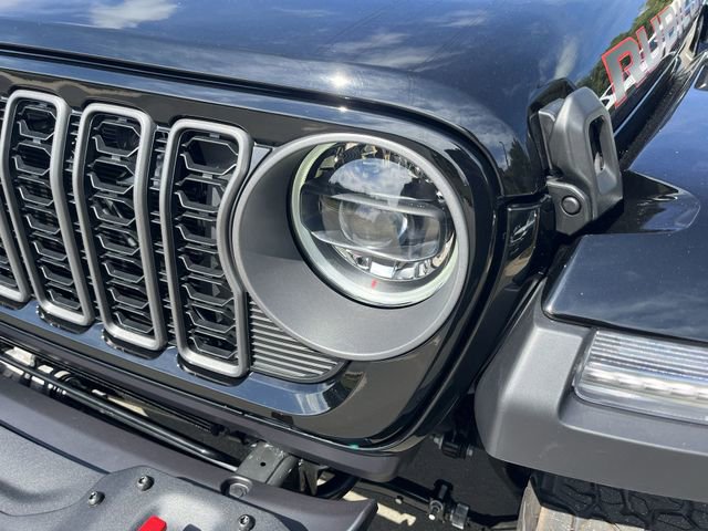 New 2025 Jeep Wrangler Rubicon AWD/4WD image 17