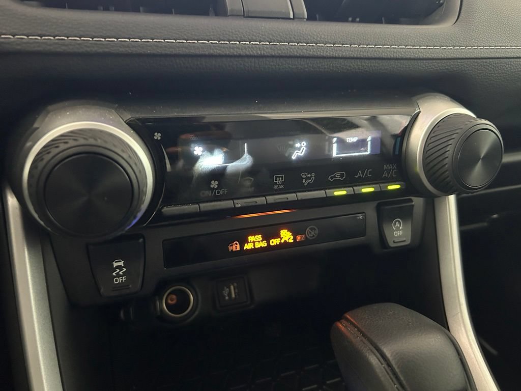 Used 2025 Toyota RAV4 LE FWD image 23