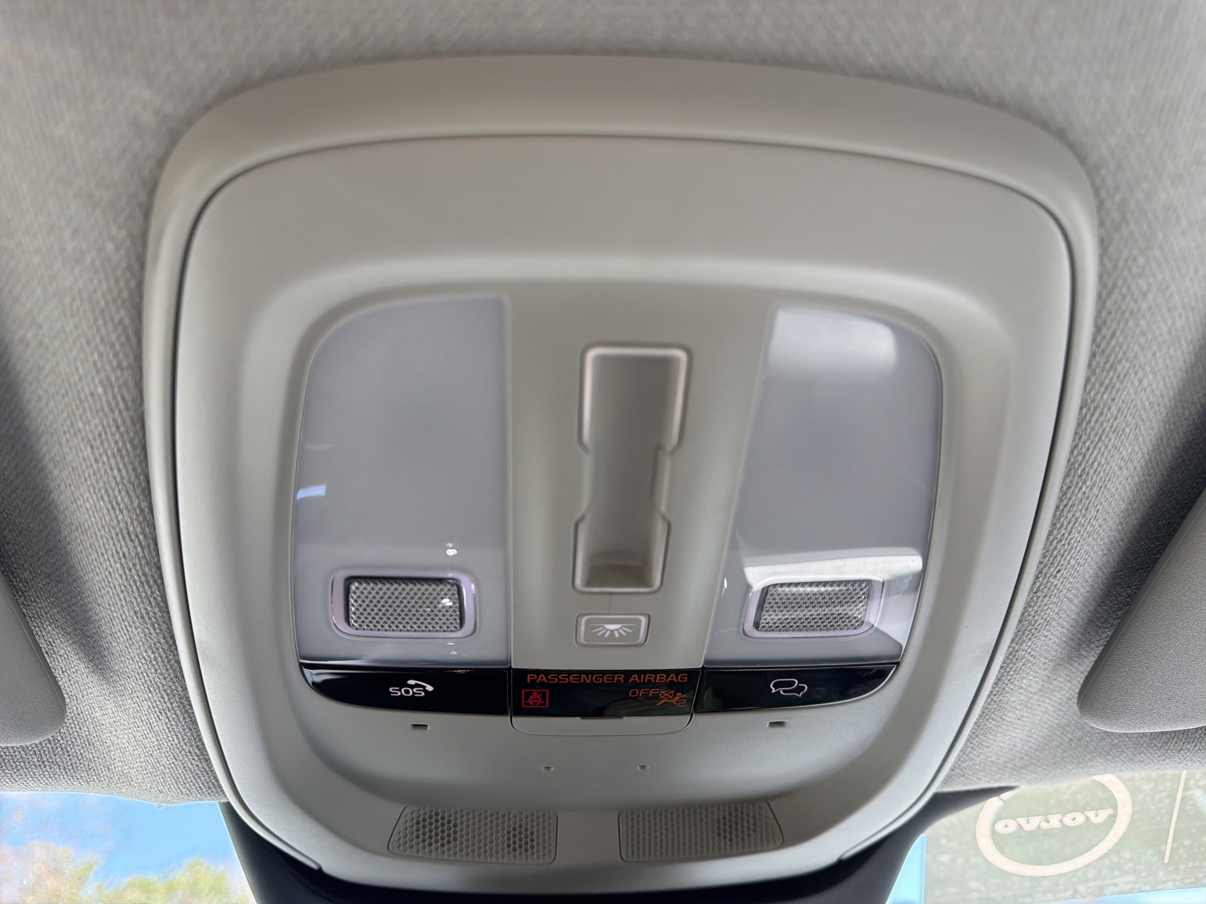 Certified 2025 Volvo XC40 B5 Core image 29