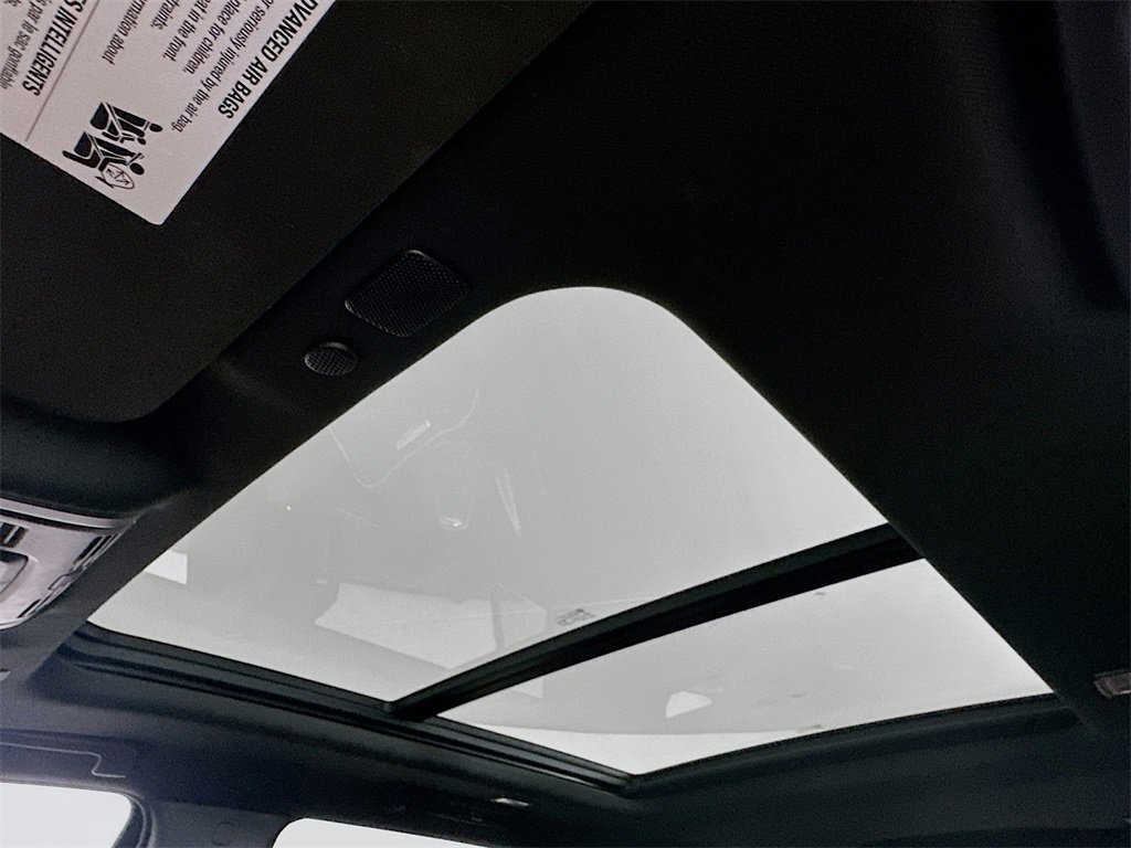 Used 2023 GMC Yukon Denali Ultimate image 21