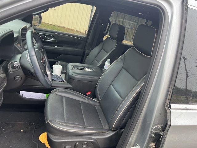 Used 2024 GMC Yukon SLT w/ SLT Luxury Package image 5