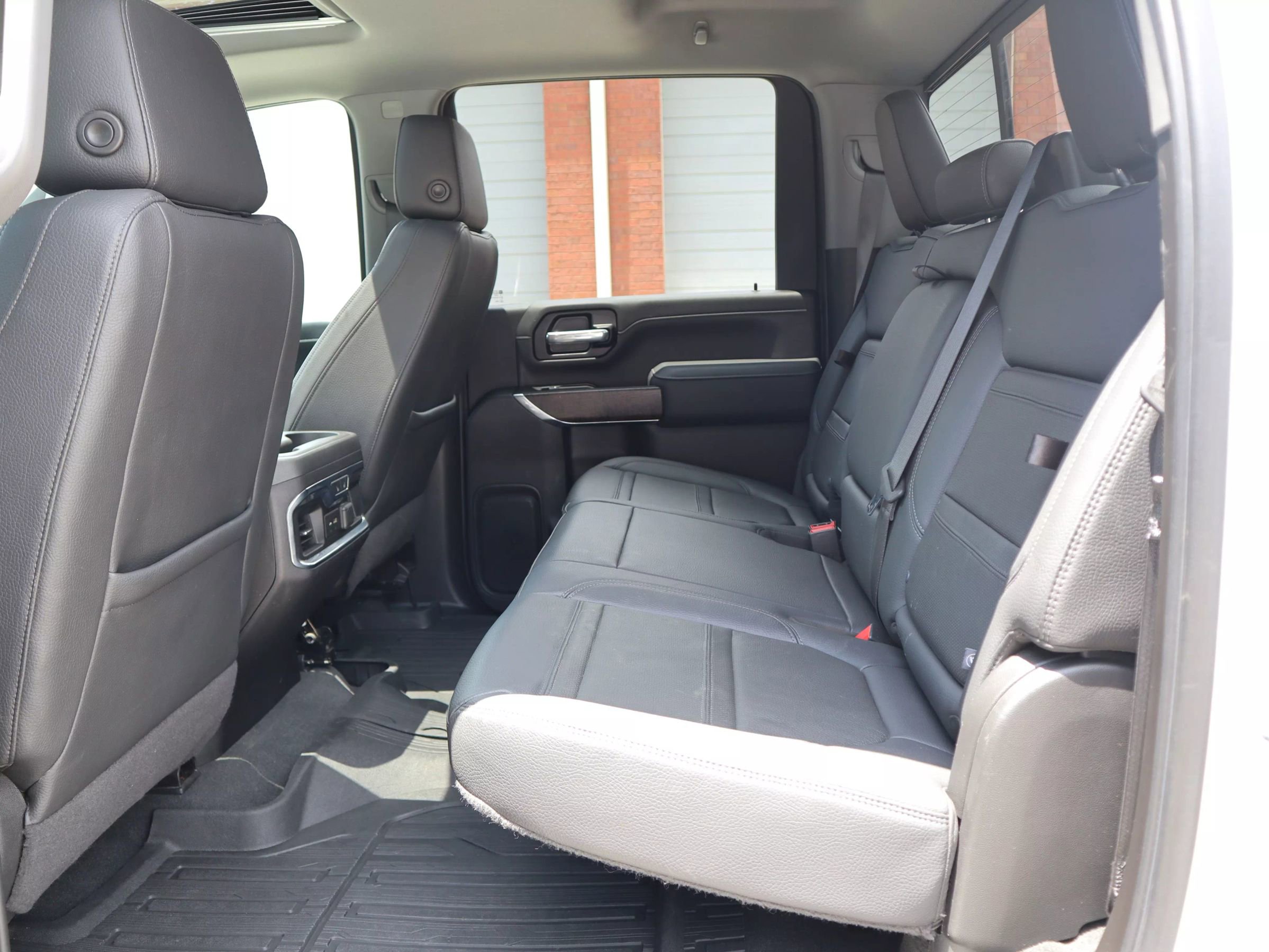 Used 2021 GMC Sierra 2500 Denali w/ Denali Ultimate Package image 13