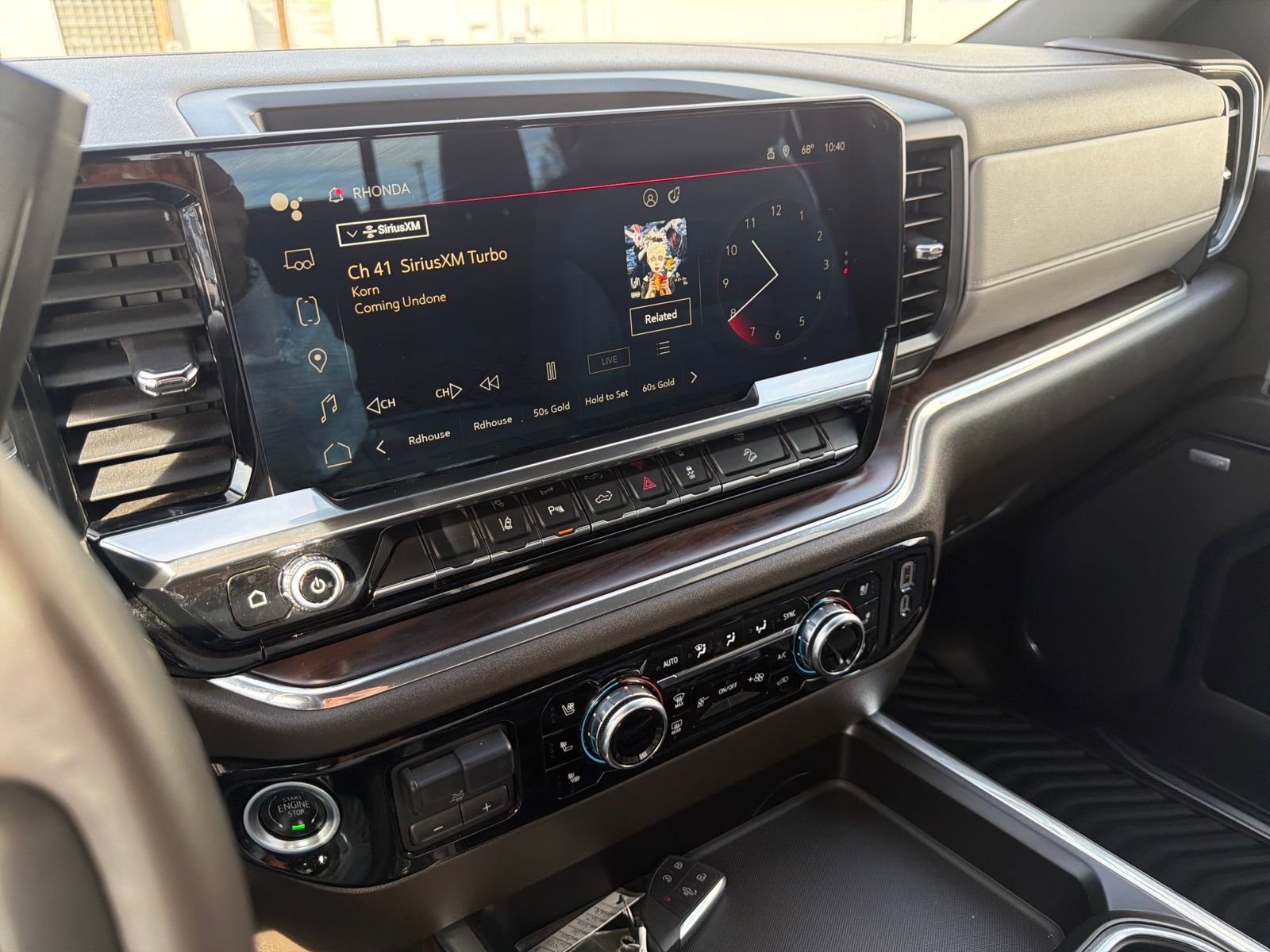 Used 2024 GMC Sierra 2500 SLT w/ SLT Premium Package image 21