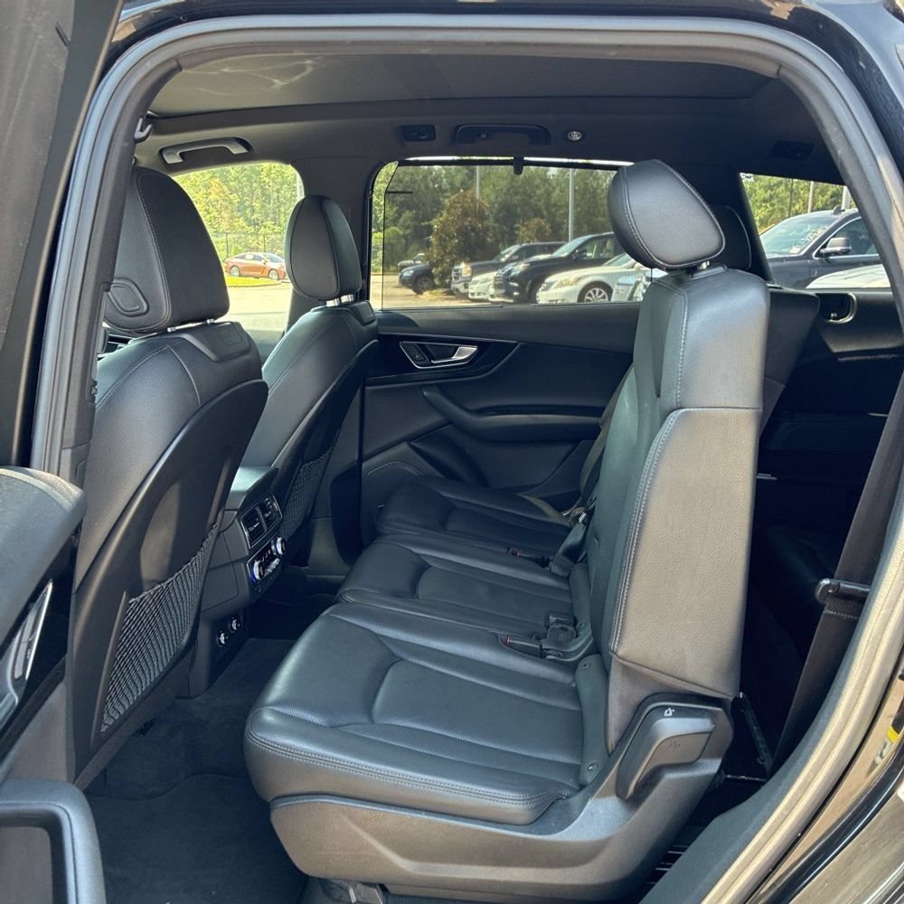 Used 2018 Audi Q7 3.0T Prestige AWD/4WD image 12