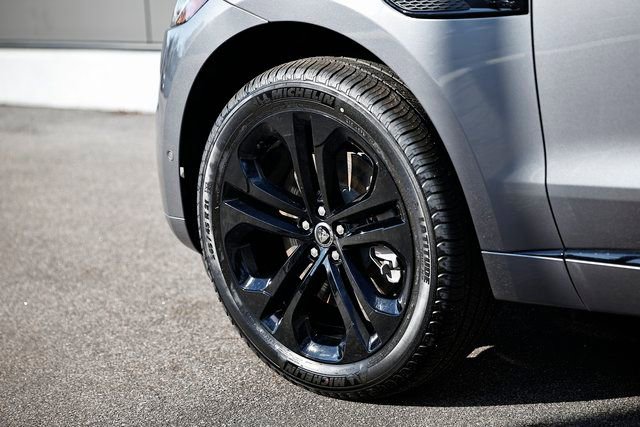 New 2026 Jaguar F-PACE R-Dynamic S image 5