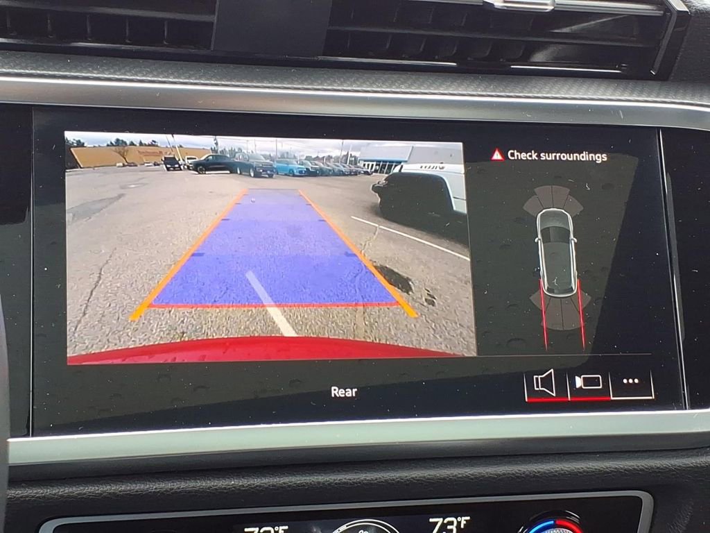 Used 2025 Audi Q3 2.0T Premium image 23