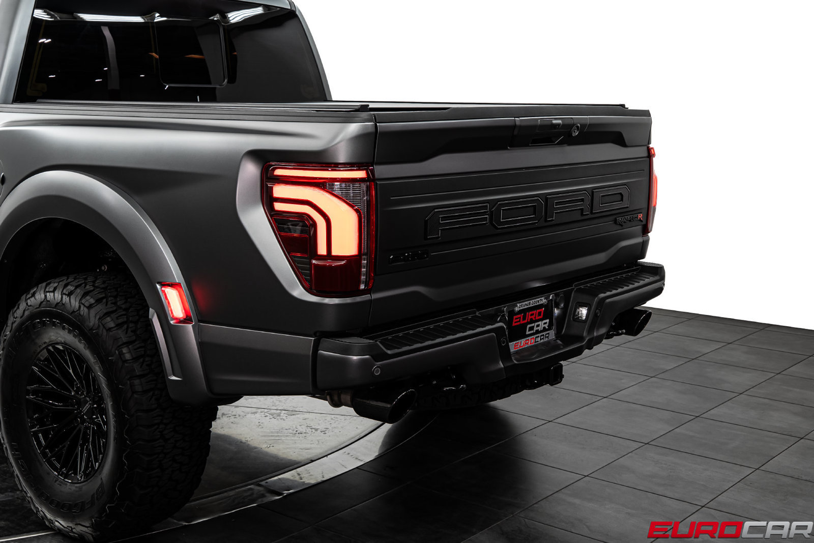Used 2025 Ford F150 Raptor w/ Equipment Group 803A Raptor R AWD/4WD image 21