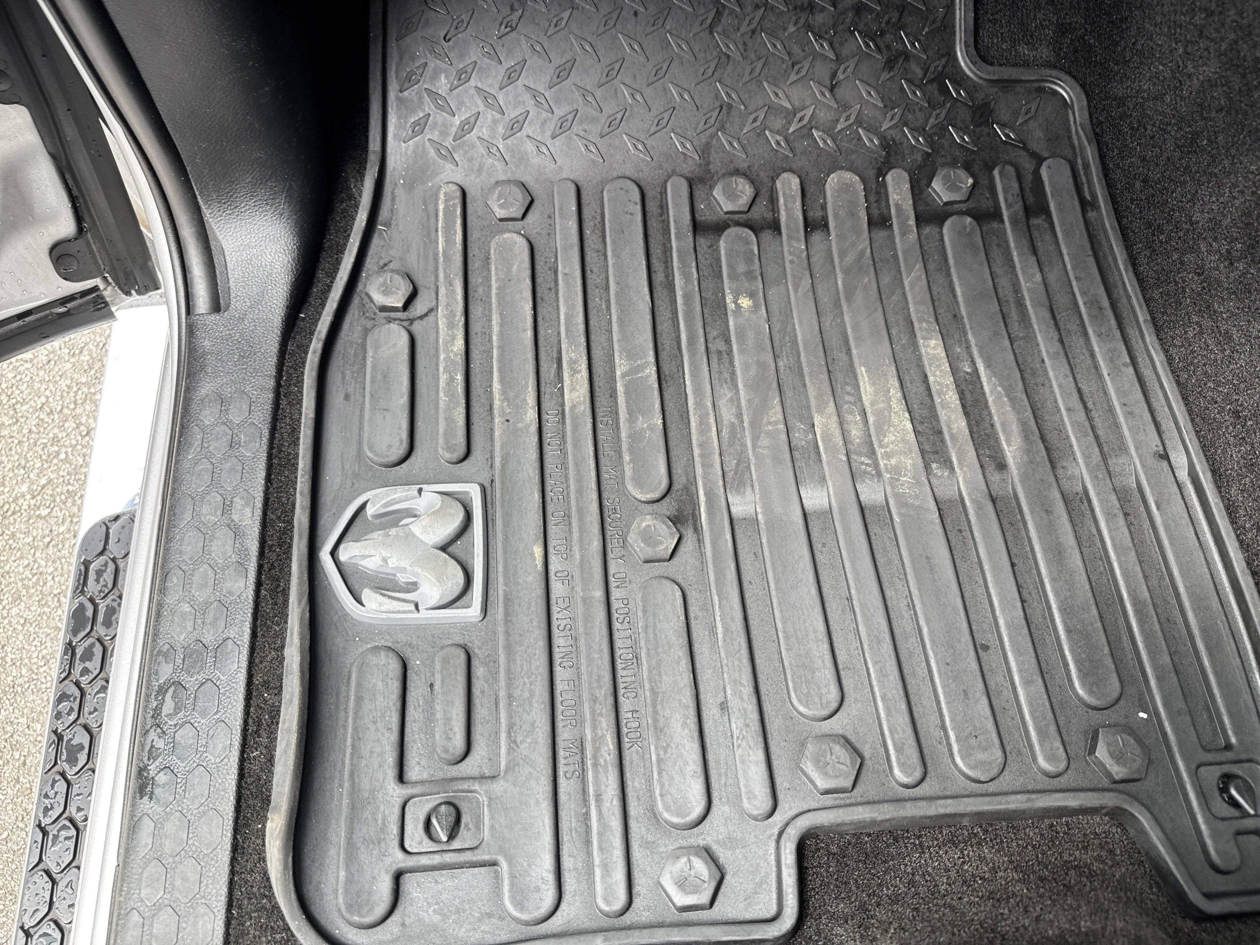 Used 2015 RAM 1500 Laramie w/ Convenience Group image 17