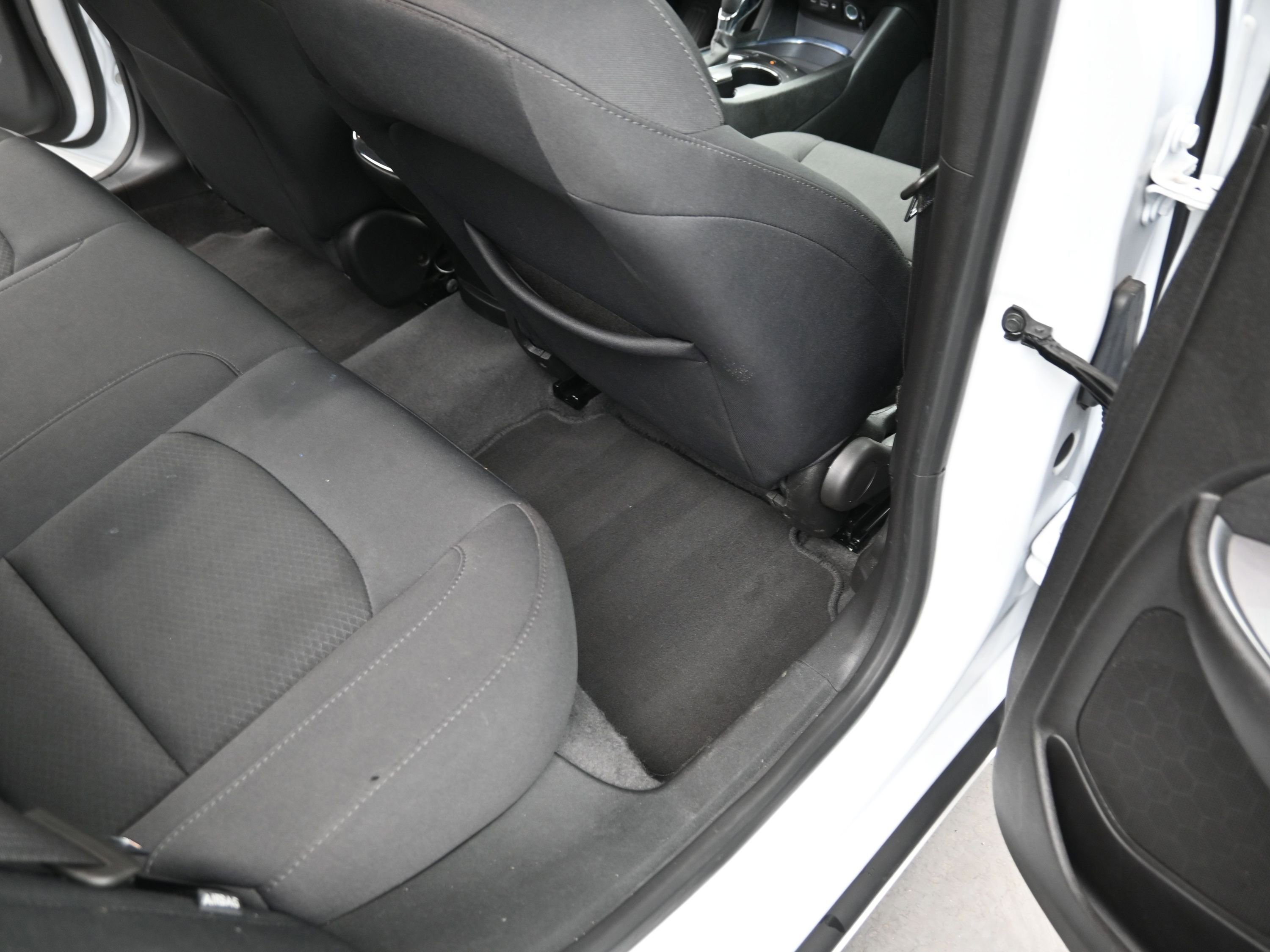 Used 2024 Chevrolet Malibu LT image 20