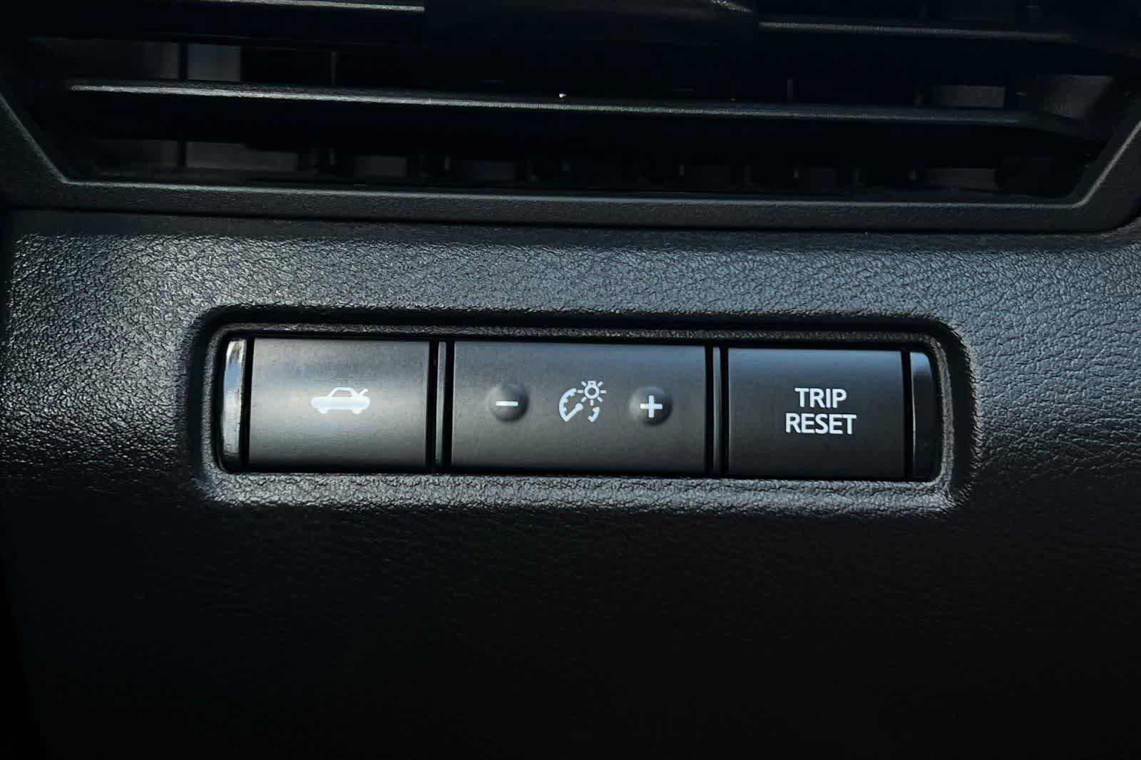 Used 2023 Nissan Altima 2.5 SR FWD image 31