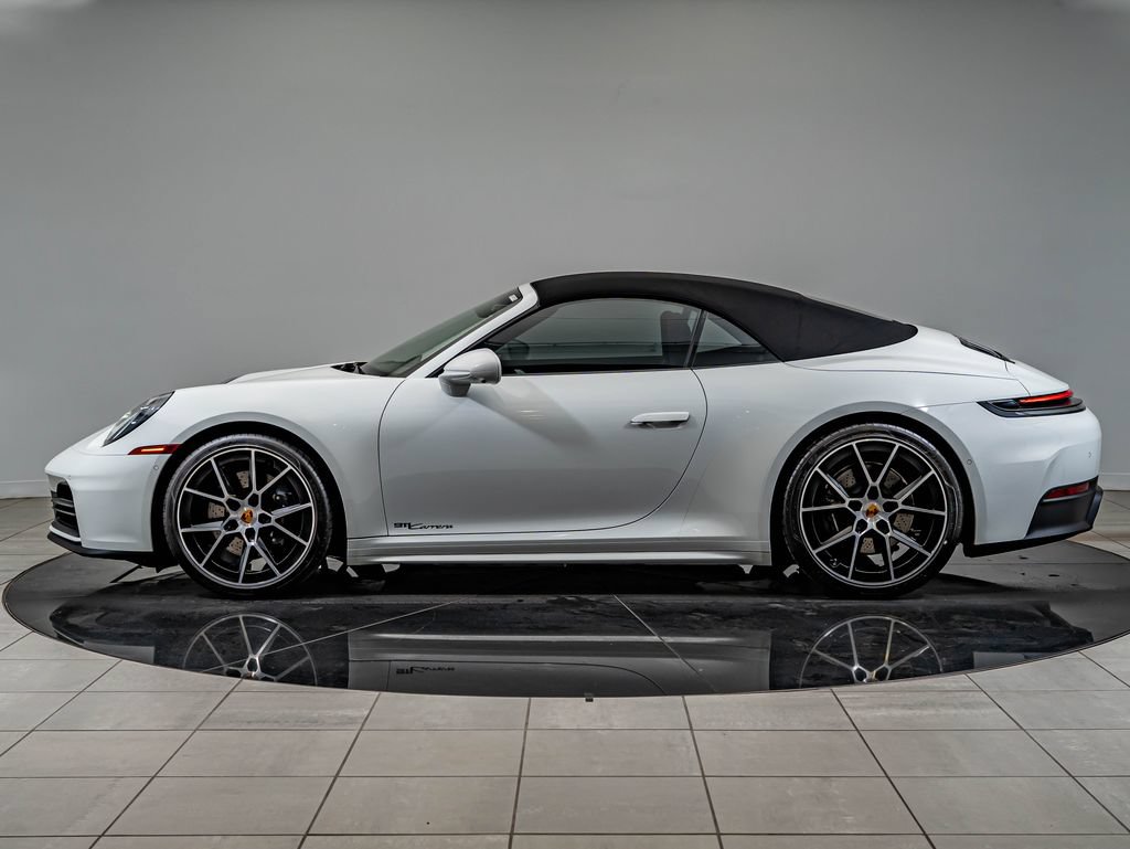 Certified 2025 Porsche 911 Carrera RWD image 2