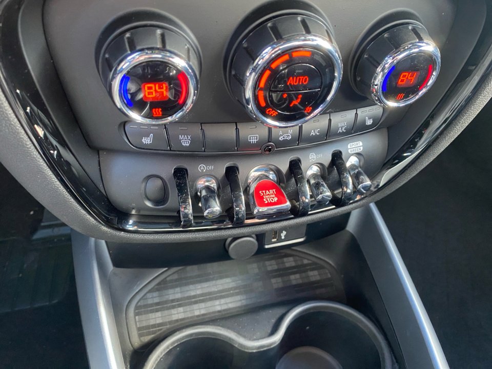 Used 2021 MINI Cooper Clubman S w/ Storage Package image 21