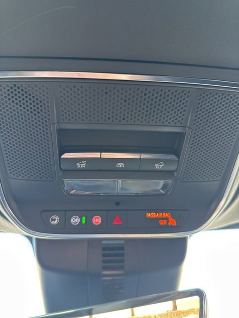 Used 2024 Chevrolet Traverse RS w/ LPO, Floor Liner Package image 33