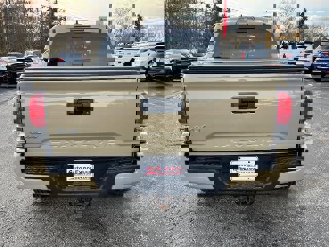 Used 2017 Toyota Tacoma Limited image 6