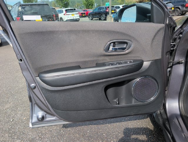 Used 2019 Honda HR-V EX image 17