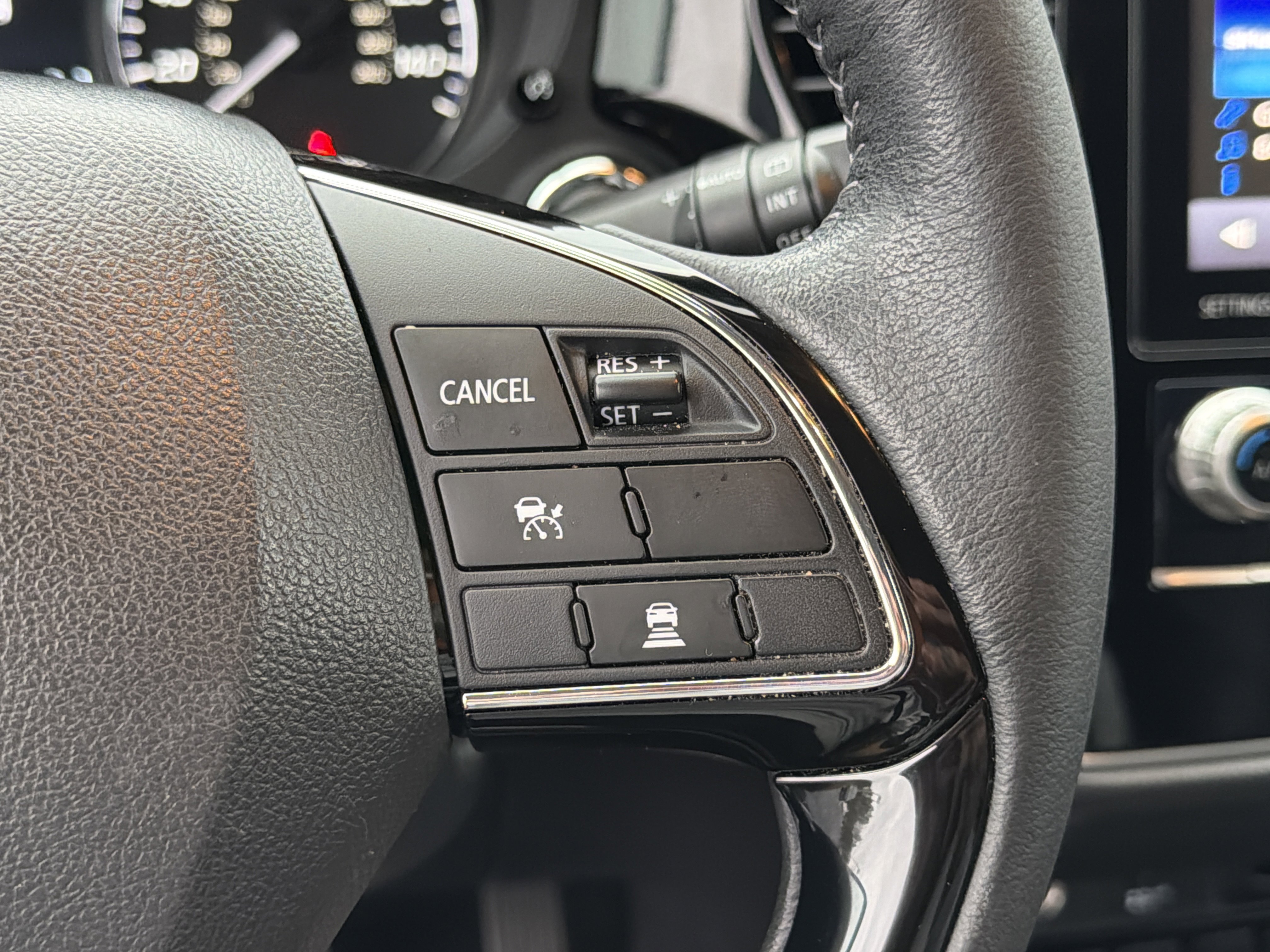 Used 2020 Mitsubishi Outlander SEL image 27