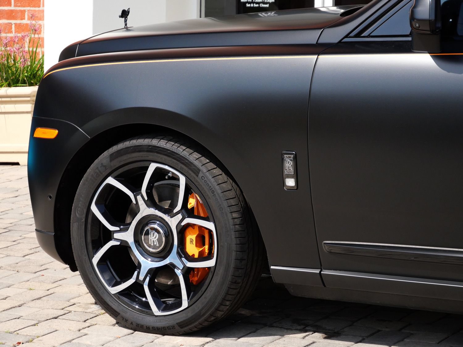 Certified 2023 Rolls-Royce Cullinan Black Badge w/ Dark Exterior Package AWD/4WD image 22