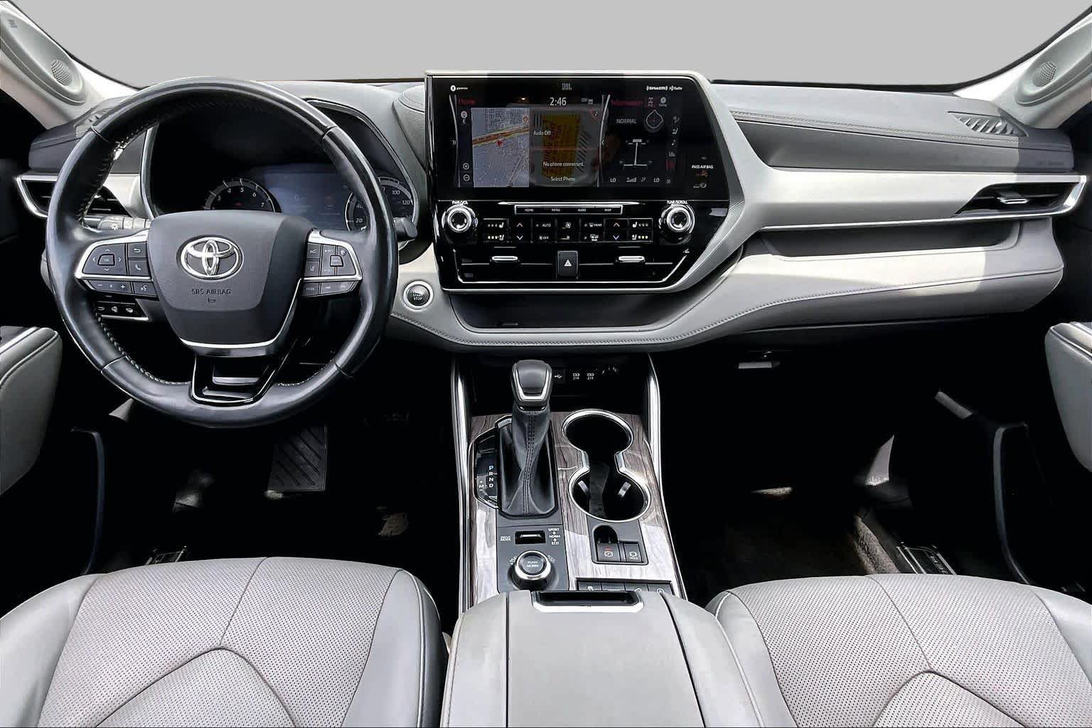 Used 2021 Toyota Highlander Platinum AWD/4WD image 16