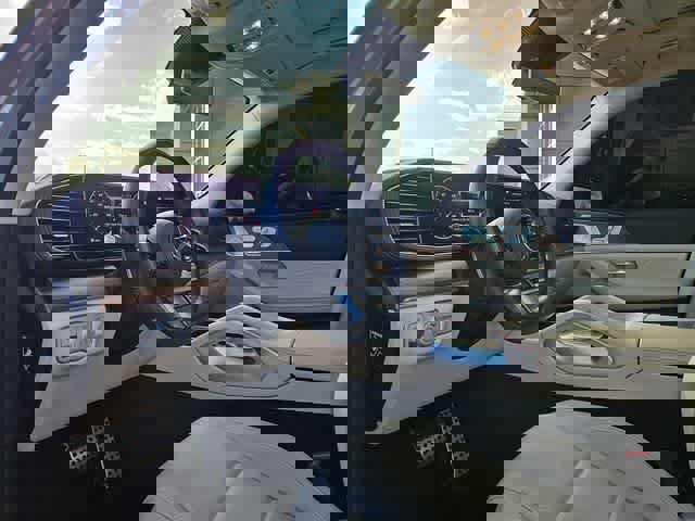 Used 2024 Mercedes-Benz GLS 450 GLS 450 w/ AMG Line Exterior image 2