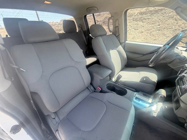 Used 2009 Nissan Frontier SE w/ SE Value Truck Pkg RWD image 24