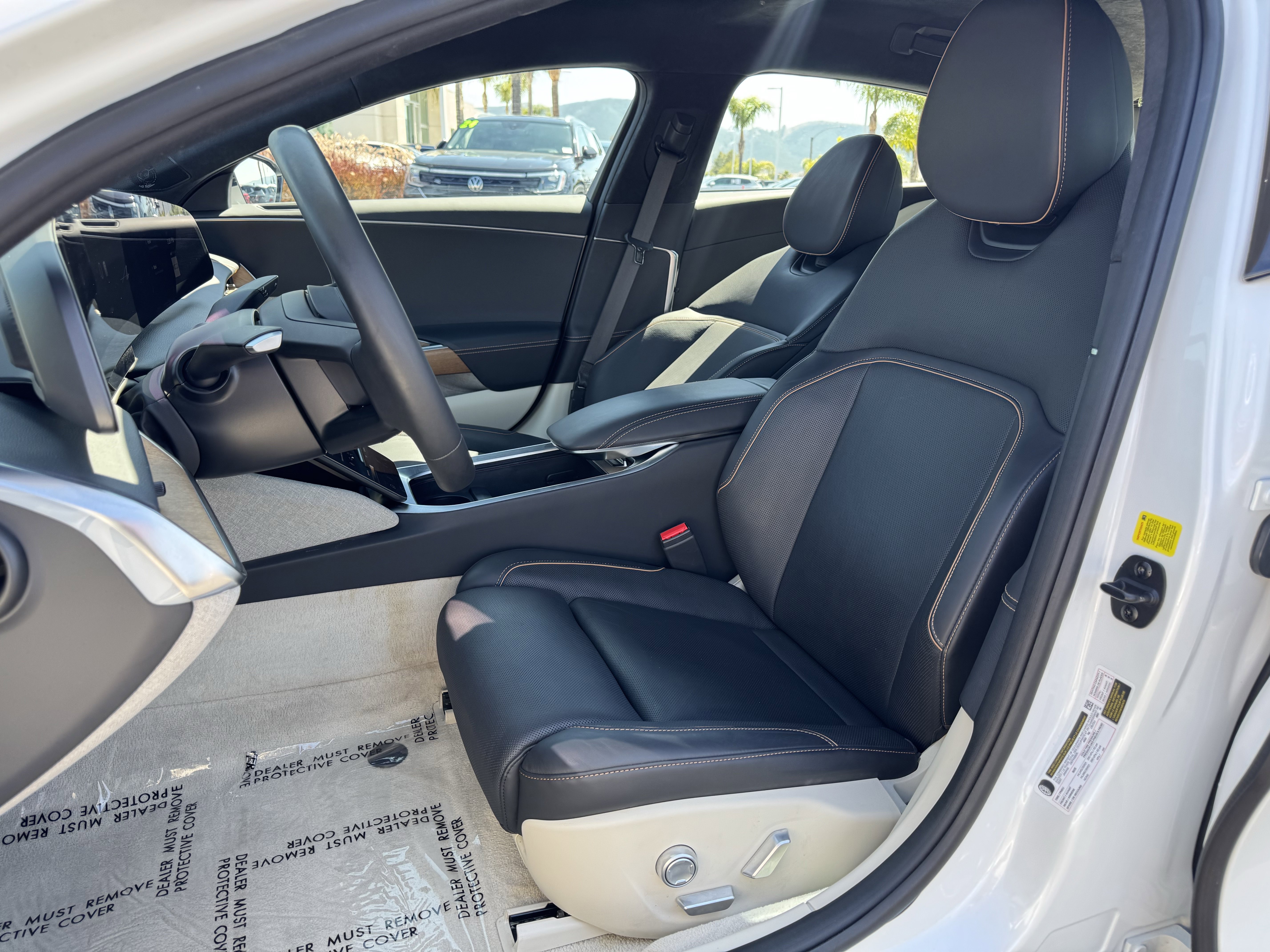 Used 2024 Lucid Air Touring AWD/4WD image 15