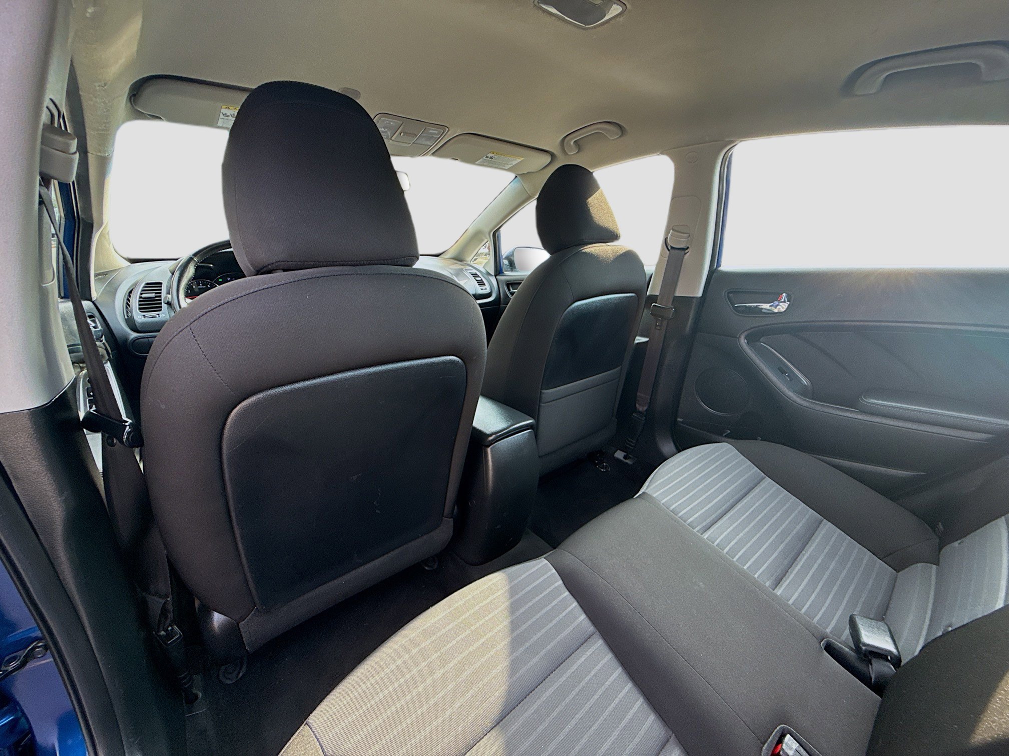 Used 2018 Kia Forte S image 23