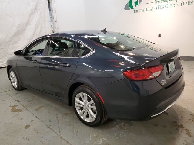 Used 2017 Chrysler 200 Limited Platinum w/ Comfort & Convenience Group image 4