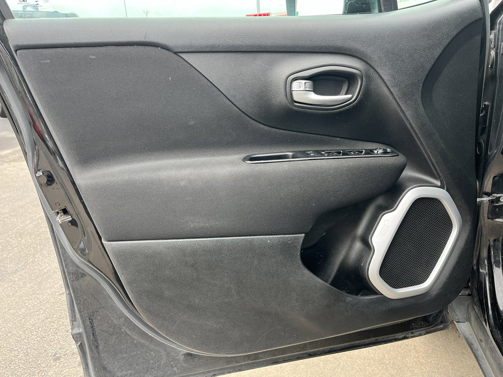 Used 2020 Jeep Renegade Sport image 15