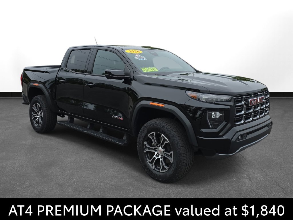 Used 2024 GMC Canyon AT4 w/ AT4 Premium Package AWD/4WD image 3