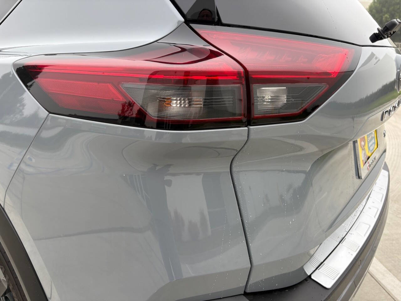 Used 2023 Nissan Rogue SL w/ SL Premium Package image 12