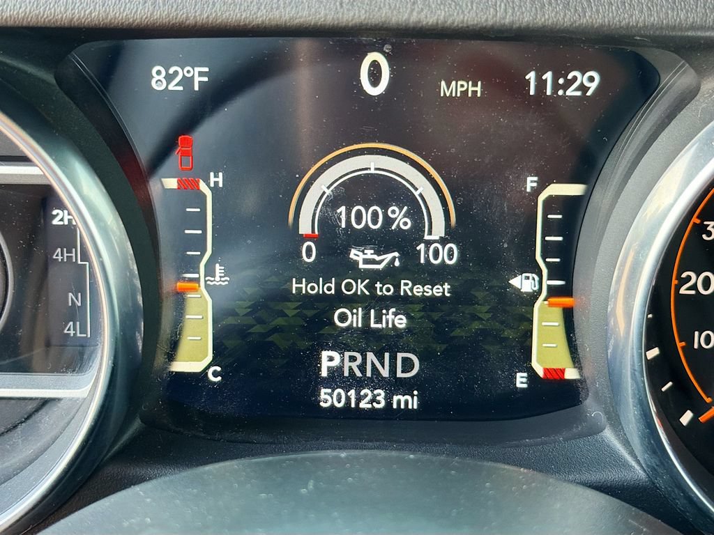 Used 2020 Jeep Gladiator Overland AWD/4WD image 12