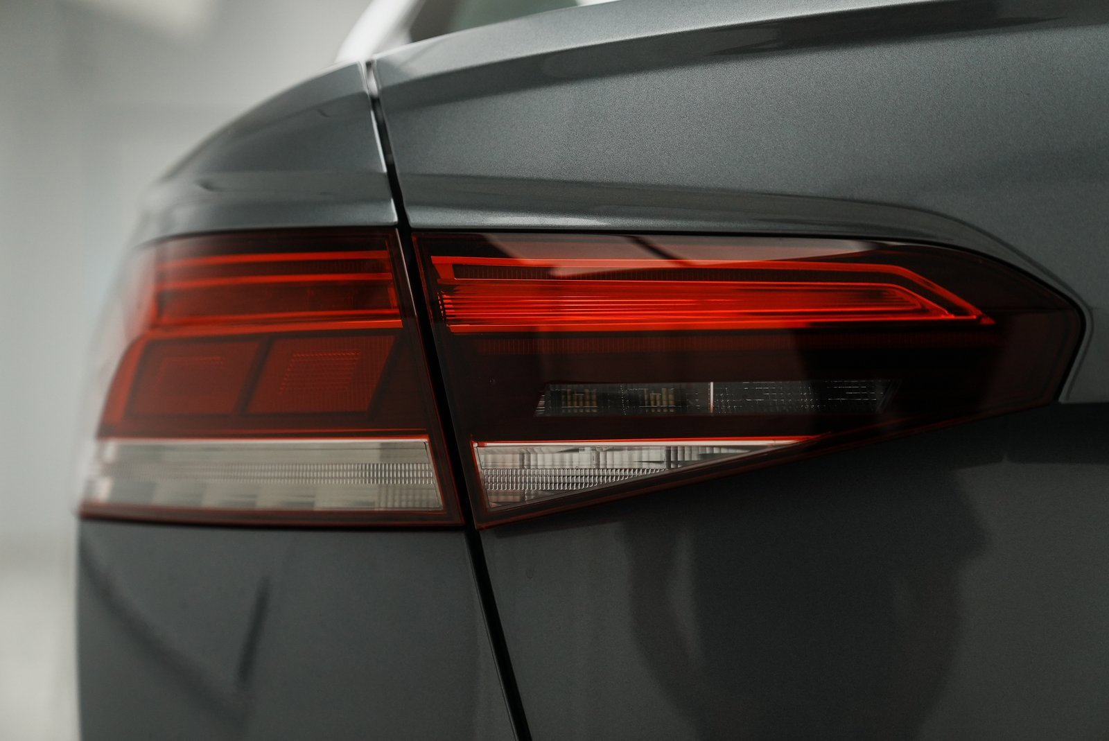 Used 2022 Volkswagen Passat 2.0T SE image 16