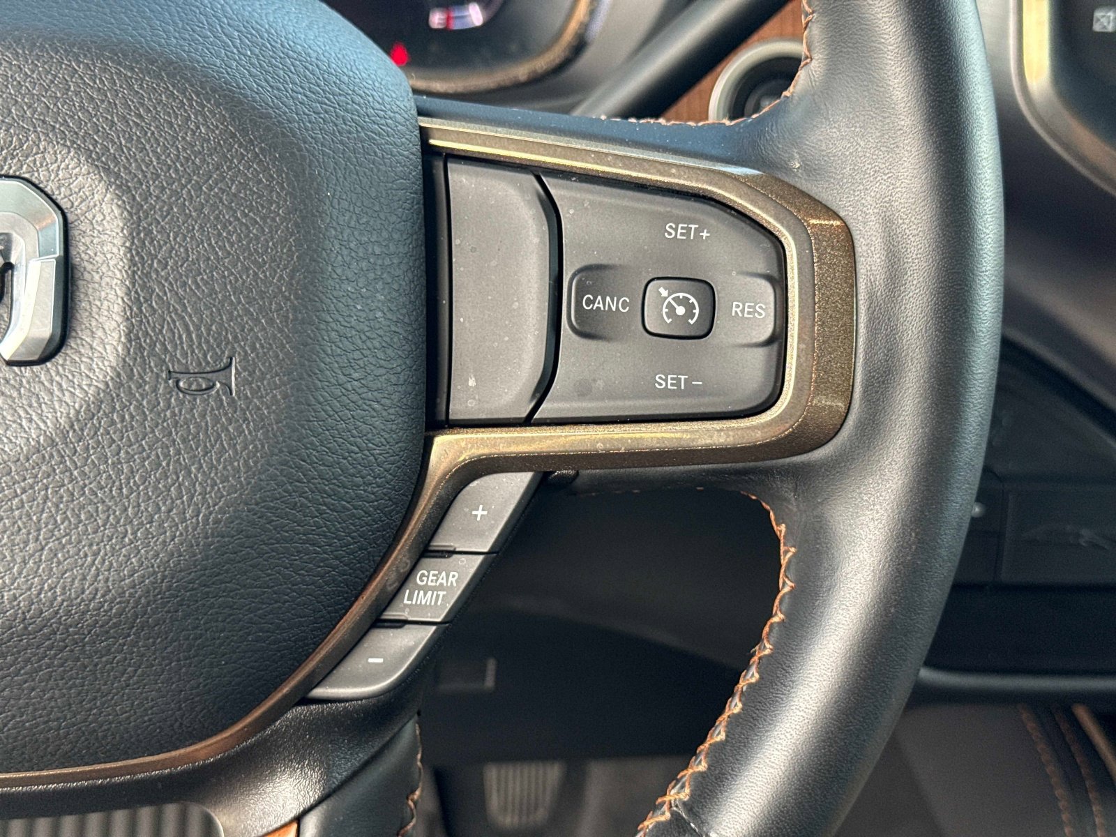 Certified 2024 RAM 2500 Limited image 30