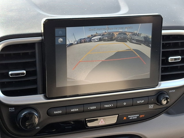 Certified 2024 Hyundai Venue SEL image 18