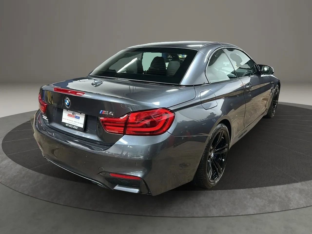 Used 2018 BMW M4 Convertible RWD image 13
