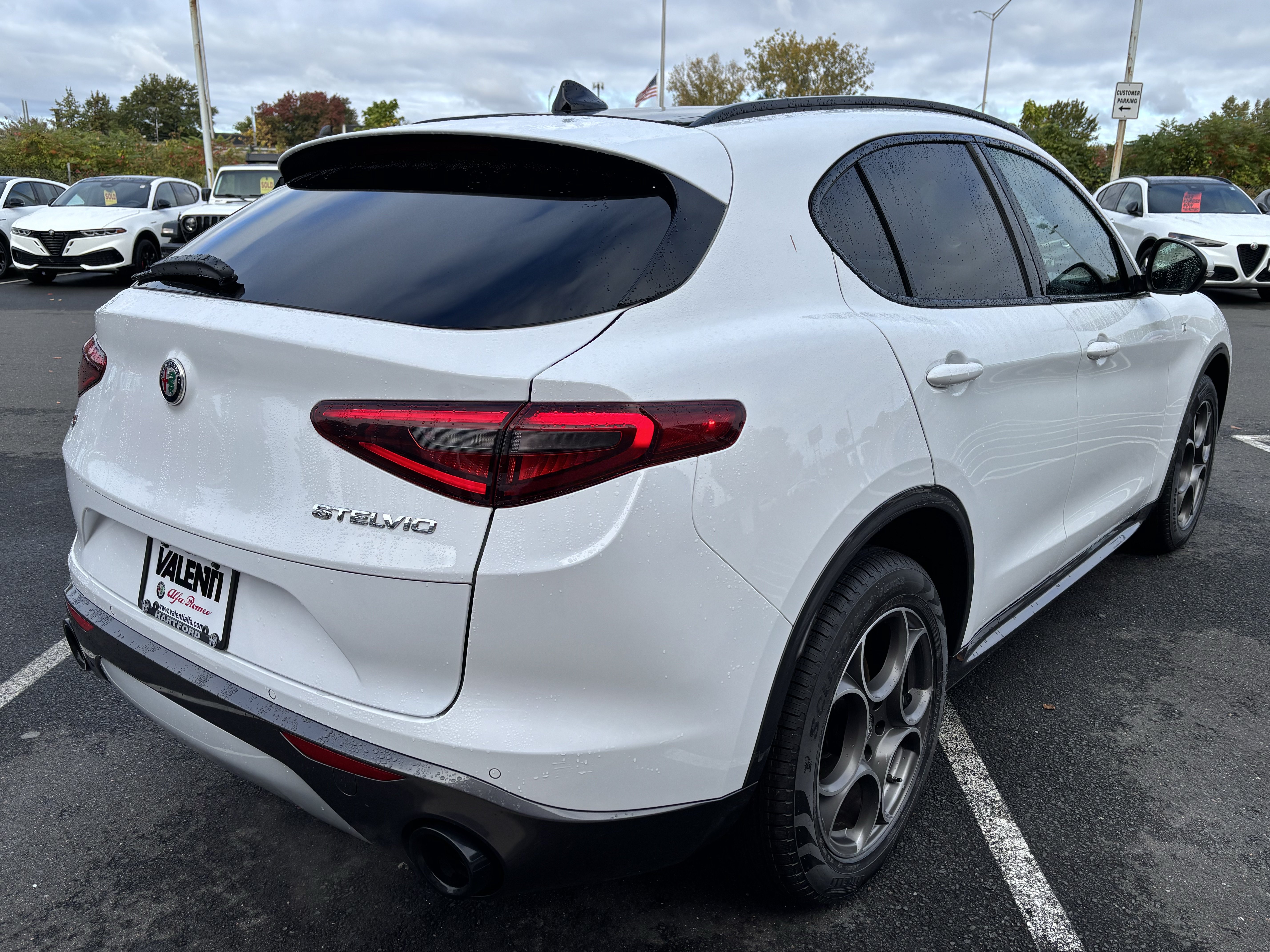 Certified 2023 Alfa Romeo Stelvio Ti AWD/4WD image 7