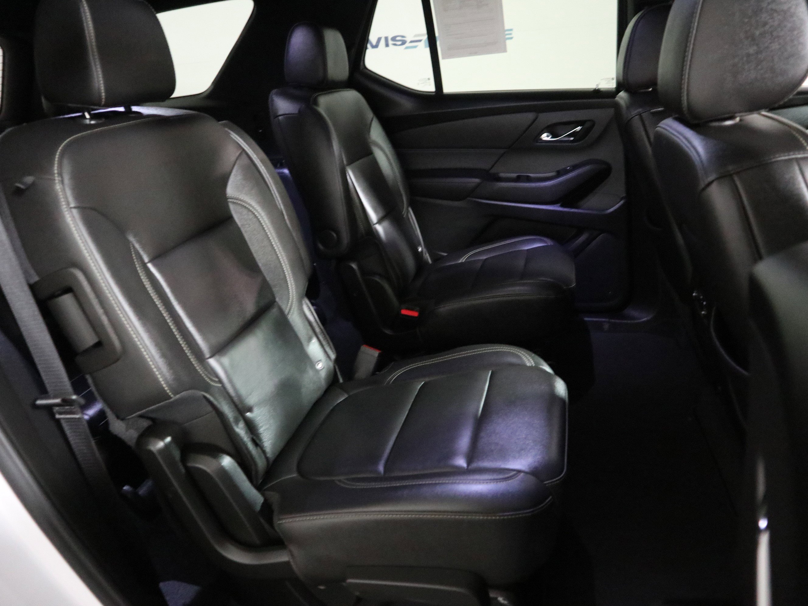 Used 2023 Chevrolet Traverse LT FWD image 22