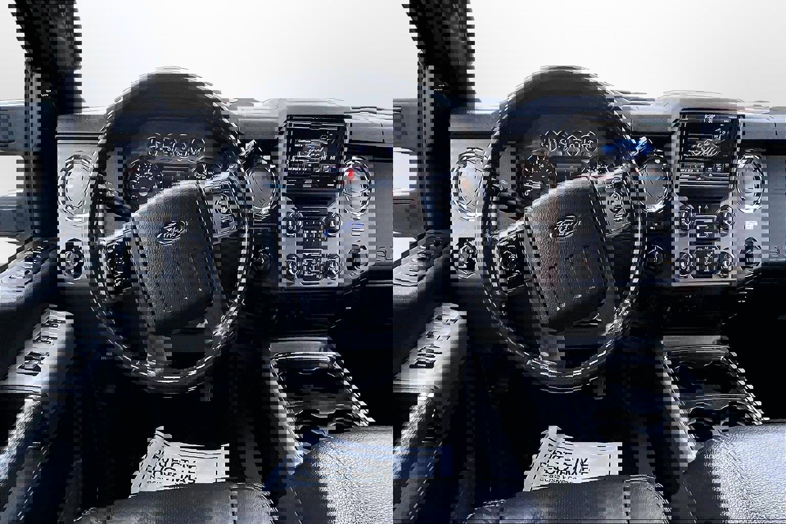 Used 2016 Ford F250 Lariat w/ Lariat Interior Package image 5