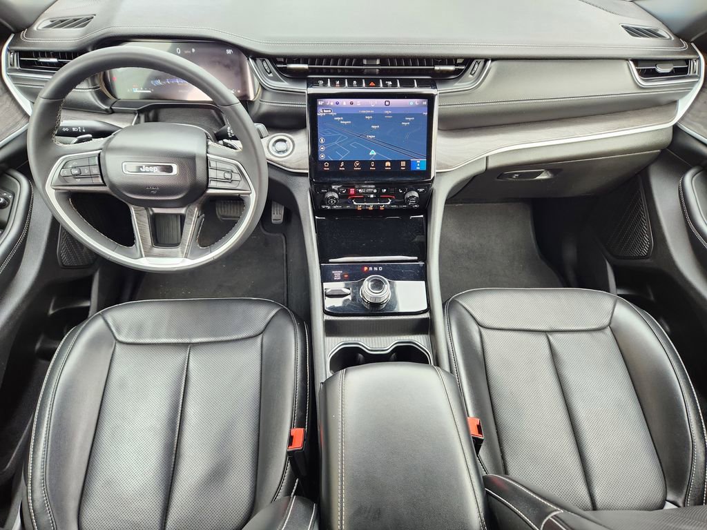 Used 2024 Jeep Grand Cherokee L Limited w/ Luxury Tech Group II image 11