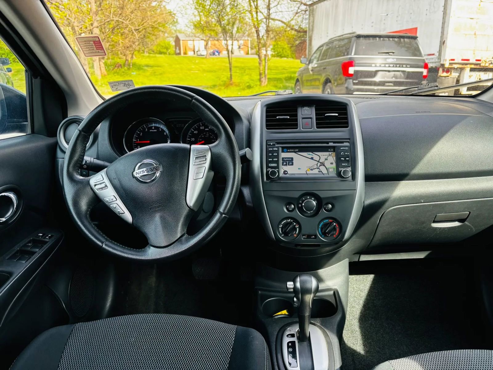 Used 2016 Nissan Versa SL FWD image 7