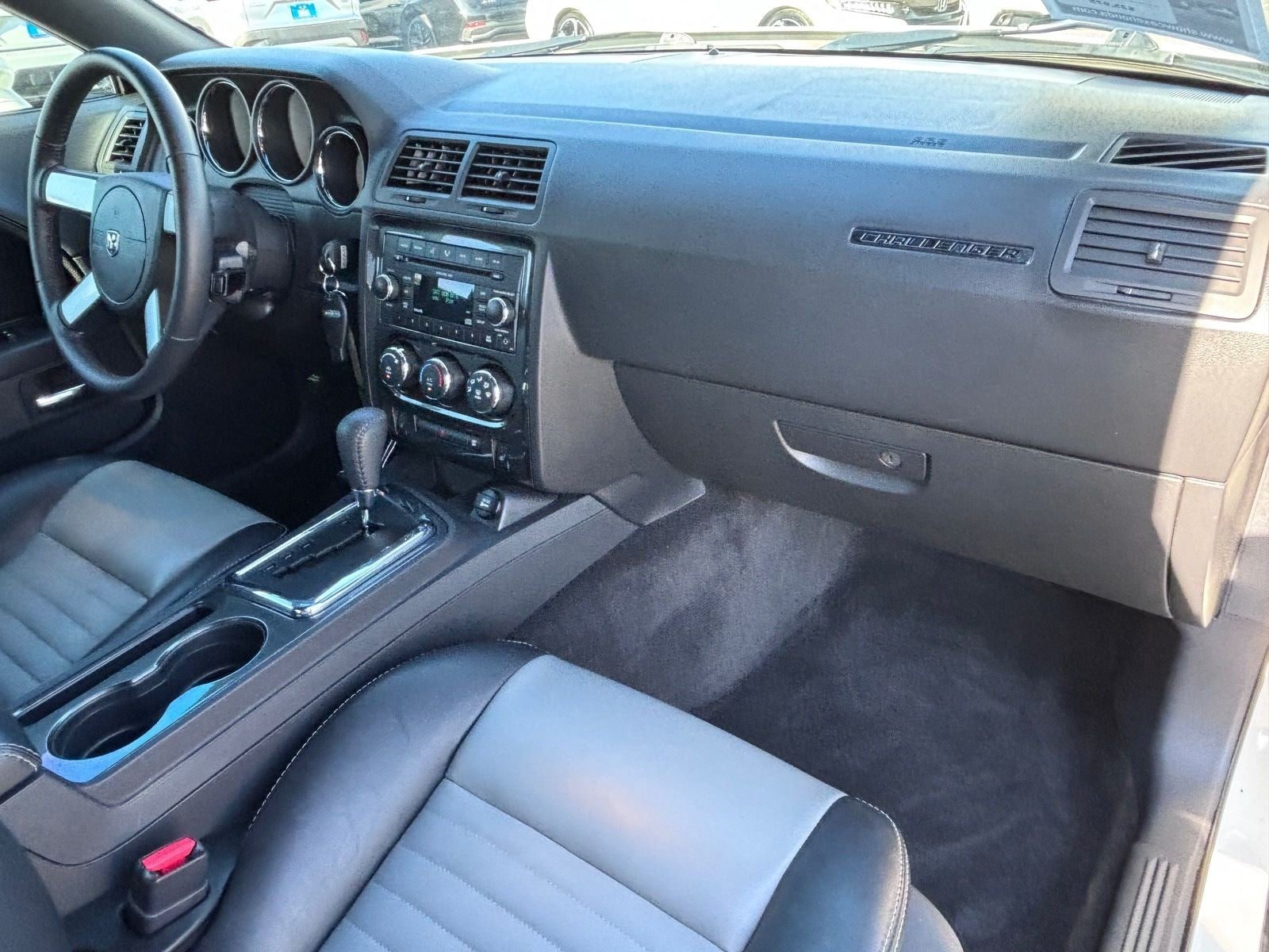 Used 2009 Dodge Challenger R/T RWD image 13