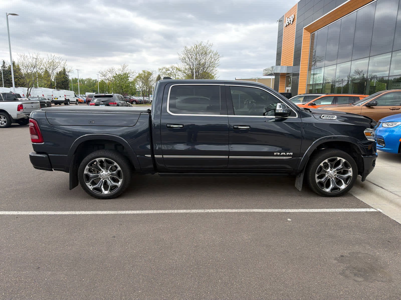 Used 2020 RAM 1500 Limited AWD/4WD image 9